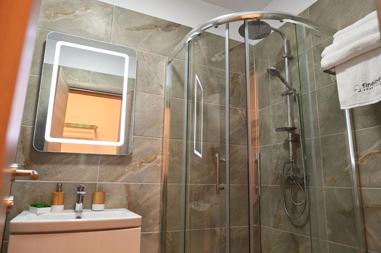 Fineloft Sea View Apartment-Spa N Pools Beach Resort Неводарі Екстер'єр фото