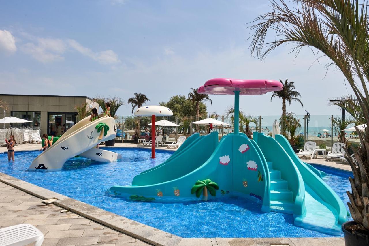 Fineloft Sea View Apartment-Spa N Pools Beach Resort Неводарі Екстер'єр фото
